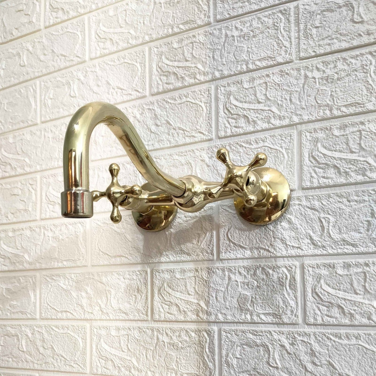 Unlacquered Brass Curved Wall Mounted faucet - Image 3