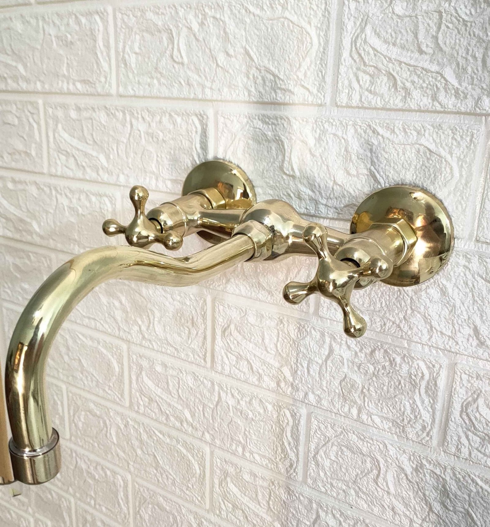 Unlacquered Brass Curved Wall Mounted faucet - Image 2
